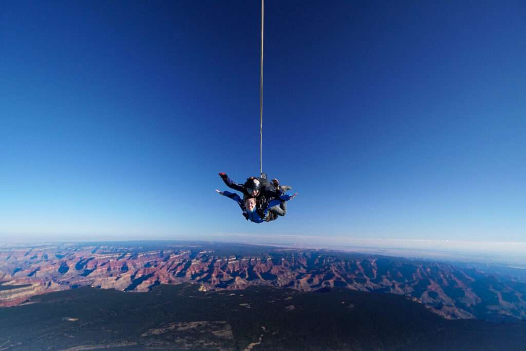 Best Places to Skydive in the USA