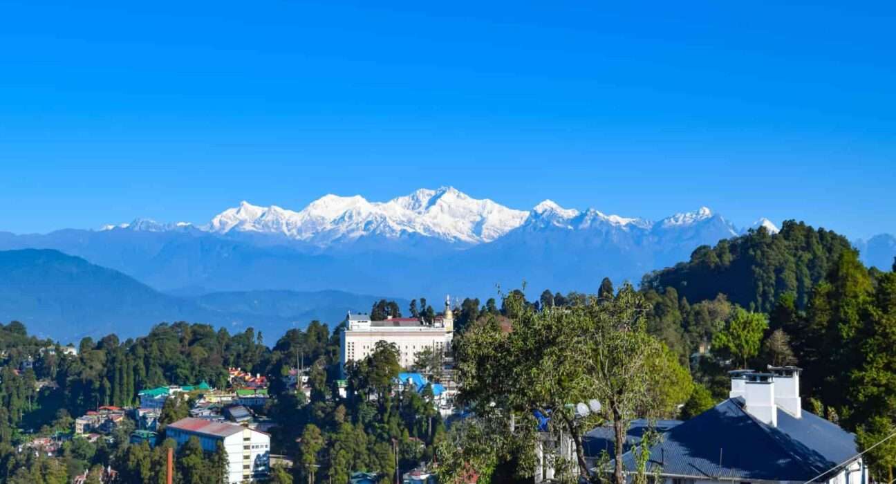 Best Time to Visit Darjeeling