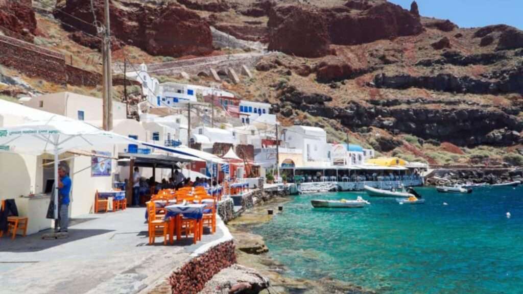 places to visit in santorini